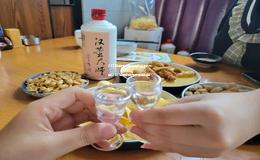 2017年的飞天茅台当年多少钱一瓶(2017年的时候飞天茅台价格)
