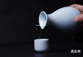 白酒加盟创业方案(白酒加盟店怎么做)