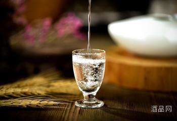 白酒代理赚钱吗现在怎么样了(白酒代理赚钱吗？)