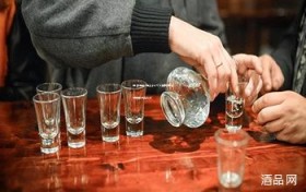 白酒加盟代理多少钱一个月啊(白酒加盟要投资多少)