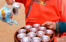 求人办事是送五粮液还是茅台(求人办事送酒送箱的还是送瓶的好)