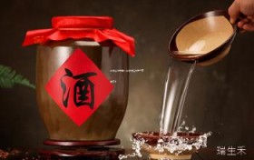 茅台经销商赚钱,茅台酒经销商一年赚多少