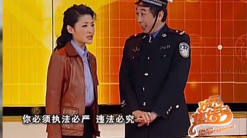 爆笑小品《午夜情感》：冯巩周涛互换身份，体验身份爆笑不断